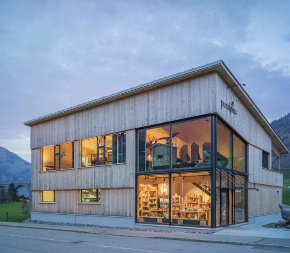 Verkaufsladen von Puralpina in Frutigen